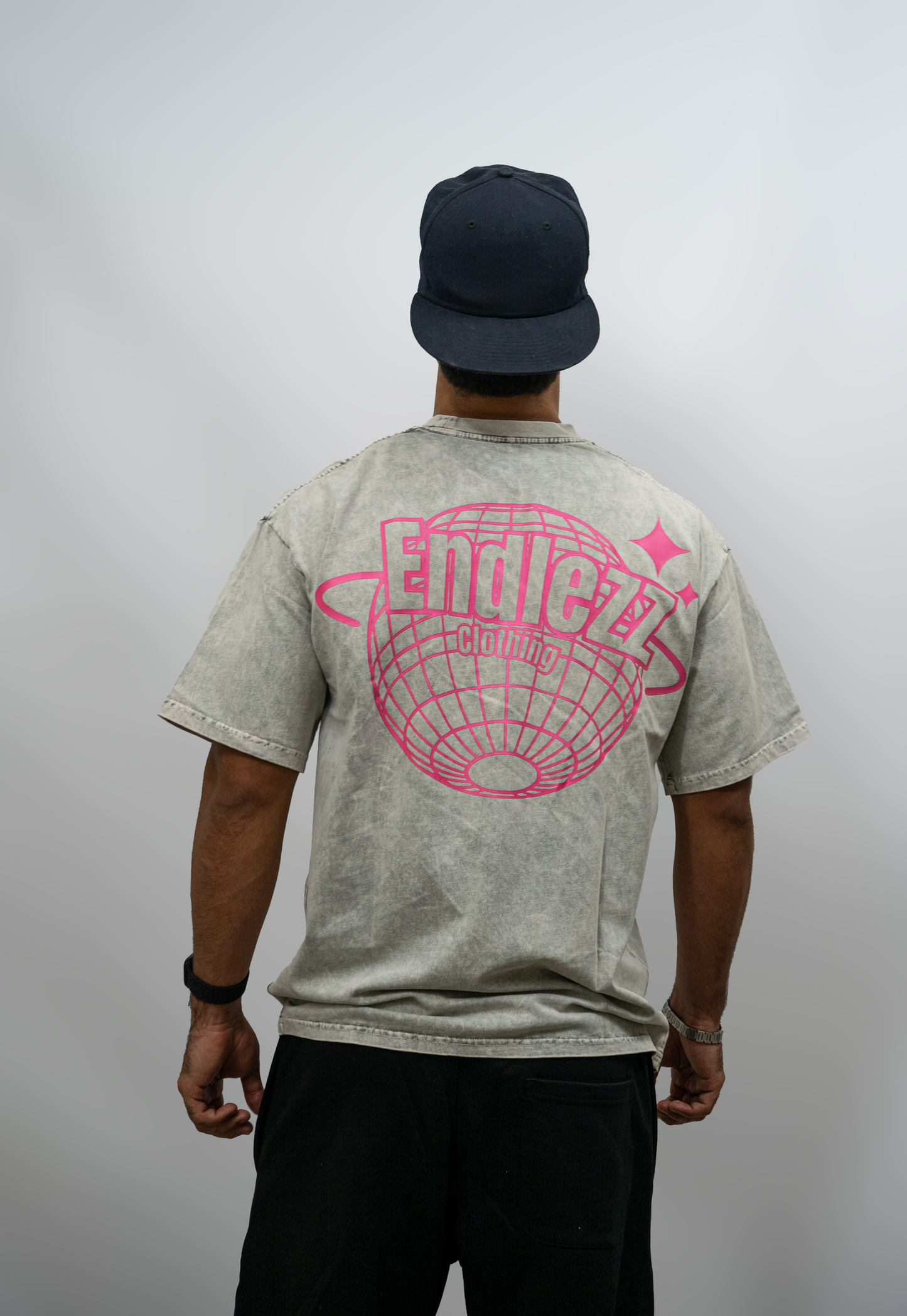 Endlezz “Global Vision” Tee – Washed Gray Edition