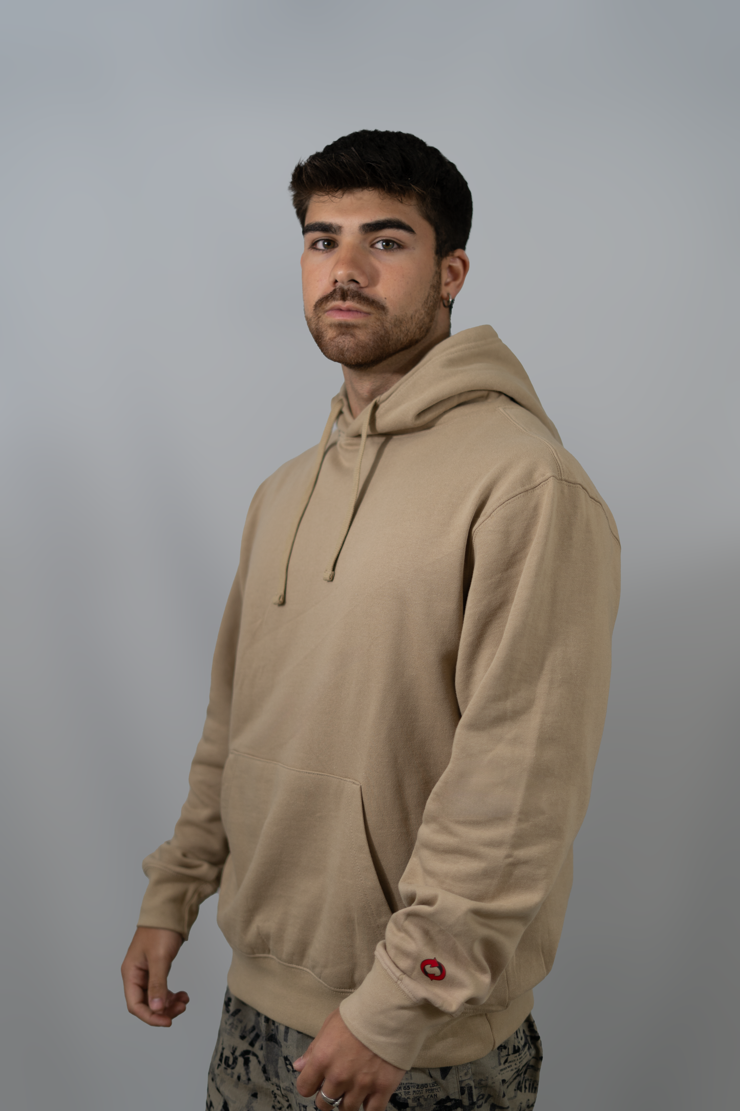 Endlezz “Comfort Statement” Hoodie – Beige Edition